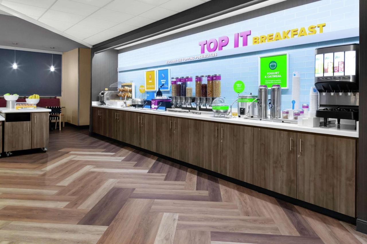 Tru By Hilton Gilbert Hotel Bagian luar foto
